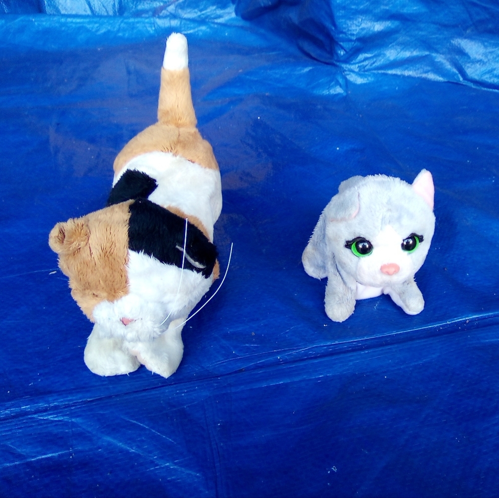 Fur Real Calico and Gray Plush Cat Toy Set